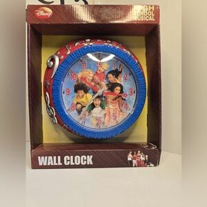 HIGH SCHOOL MUSICAL CLOCK NEW IN BOX